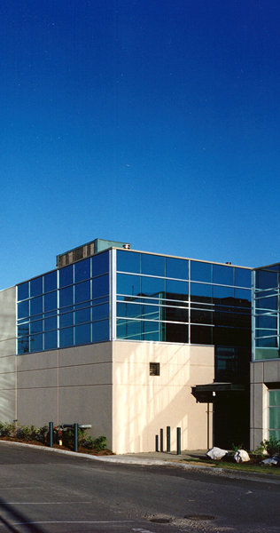 Concrete Panel and Glazed Facade Corner