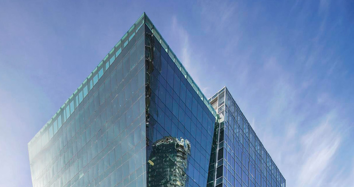 Glass high-rise roofline