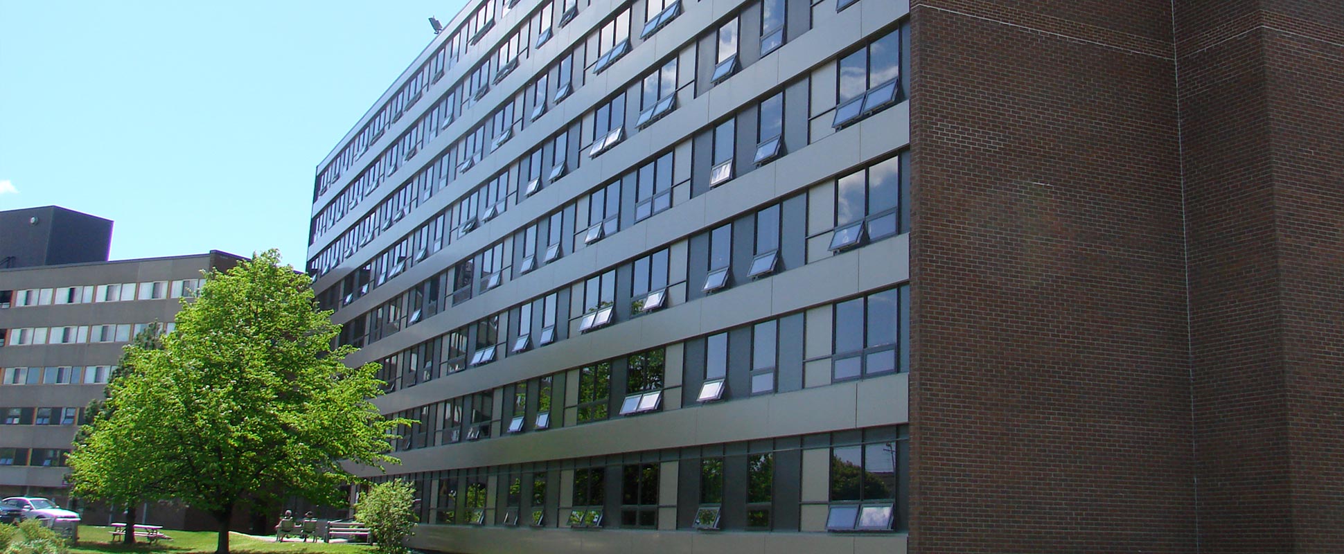 Loch Lomond Villa High-rise Apartments exterior