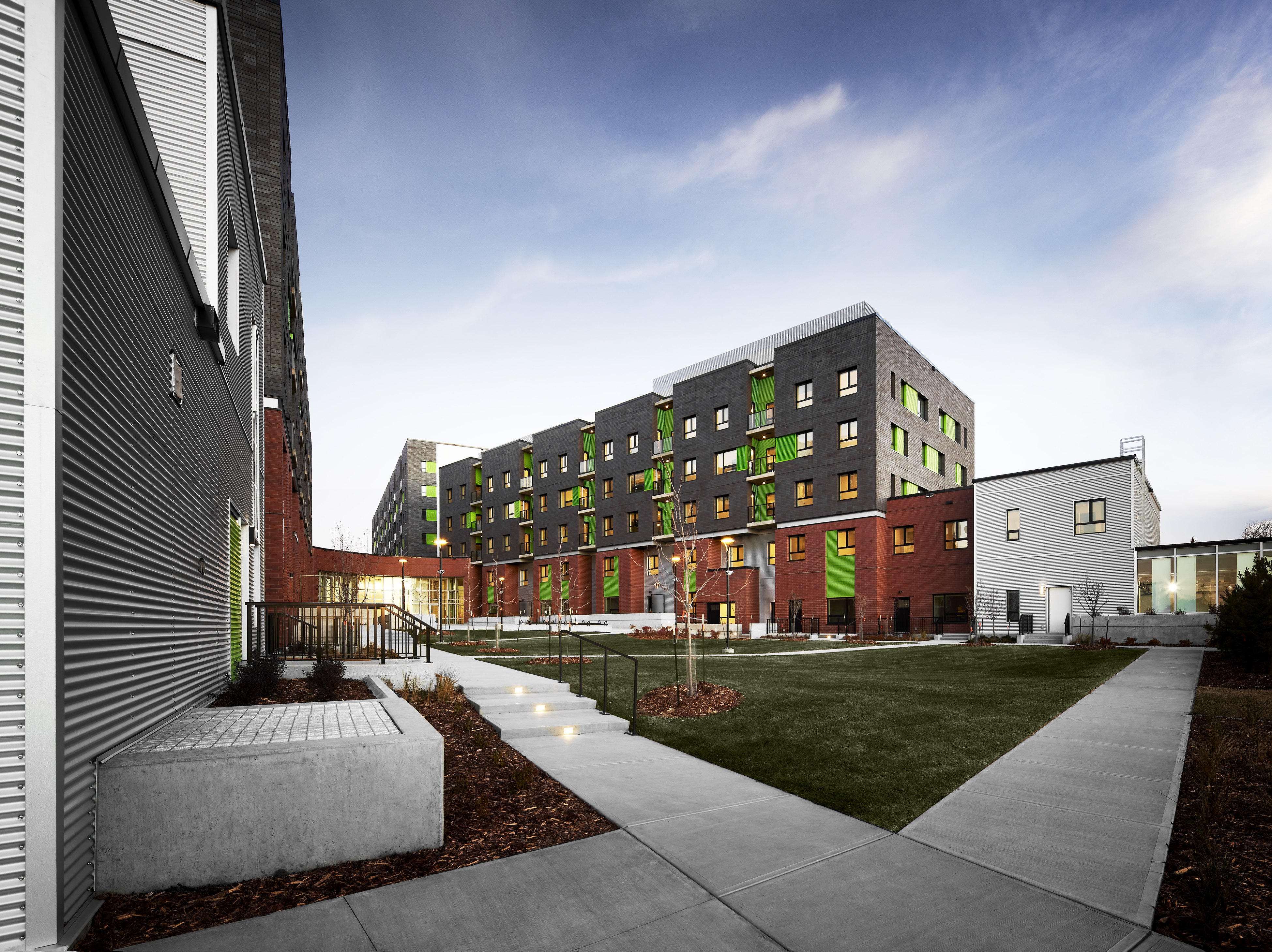 Londonderry Morning Light East Courtyard rendering