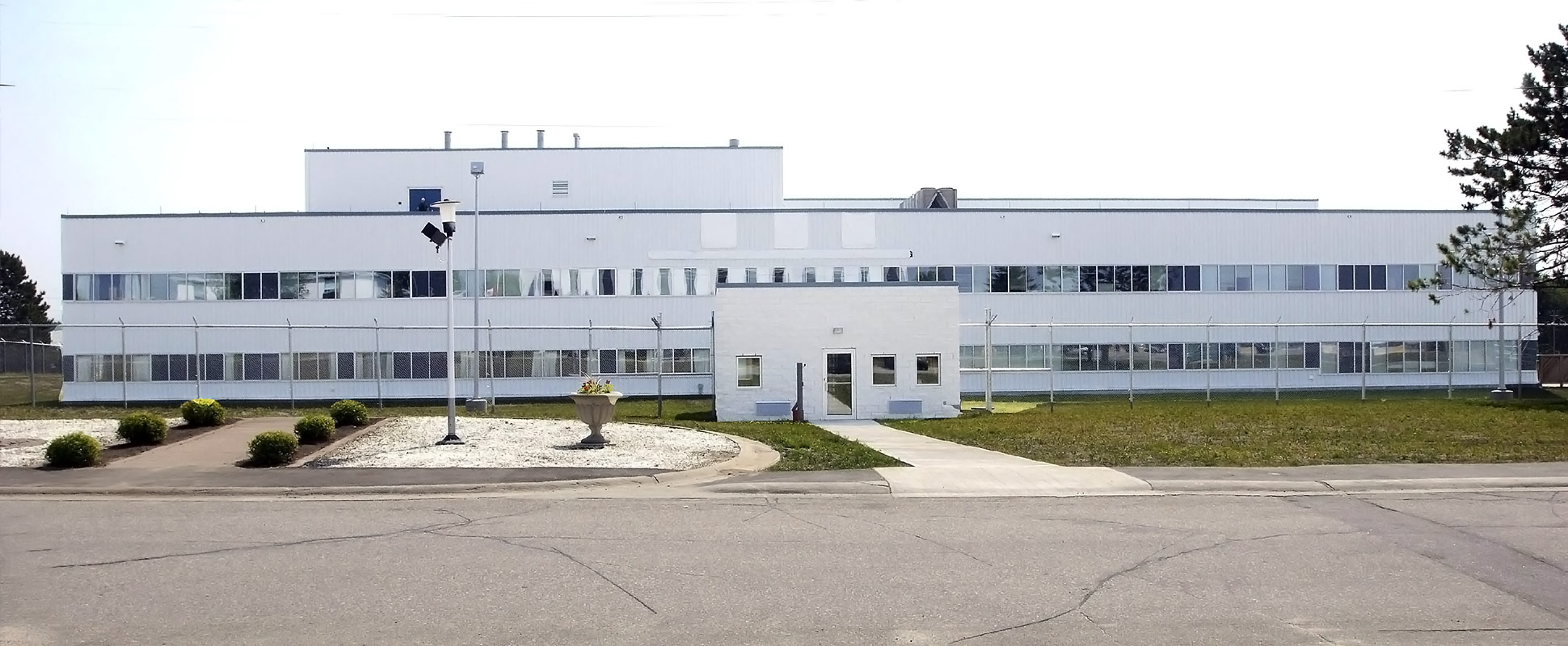 Canadian North American Air Defence Regional/Sector Area Operations Centre exterior showing white building facade