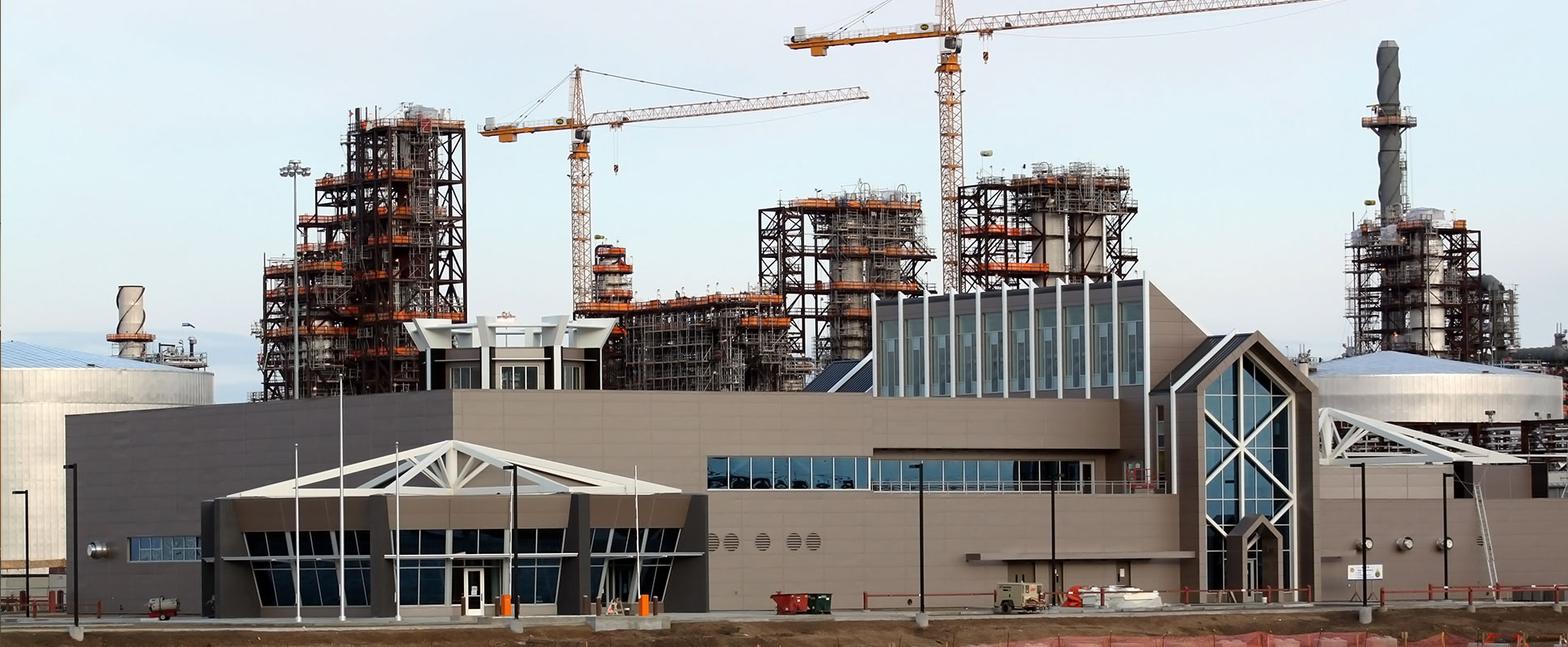 Shell Control, Administration, Security and Operators Satellite Building under construction