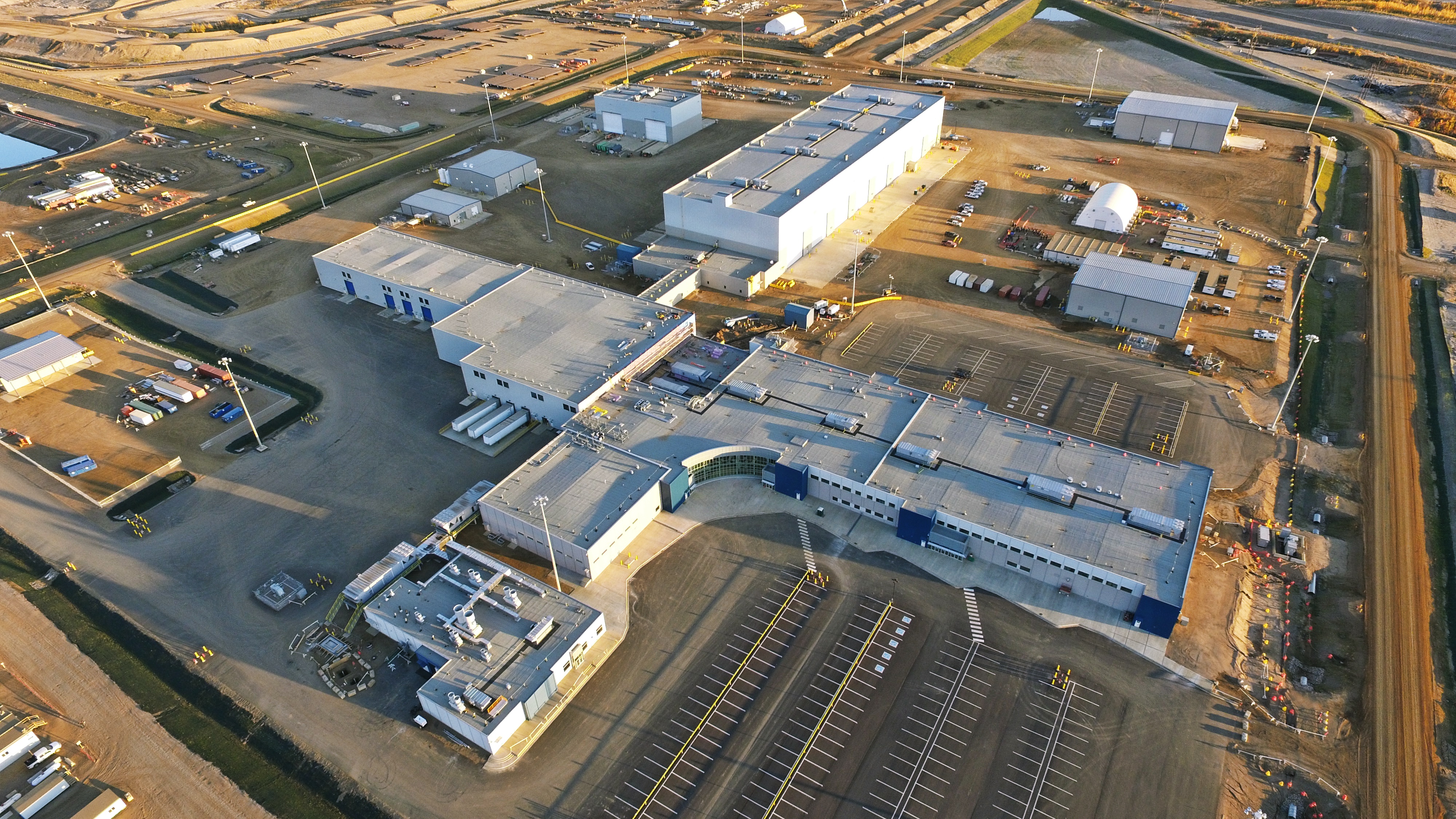 Aerial view of Suncor Fort Hills ISBL Non-Process Buildings