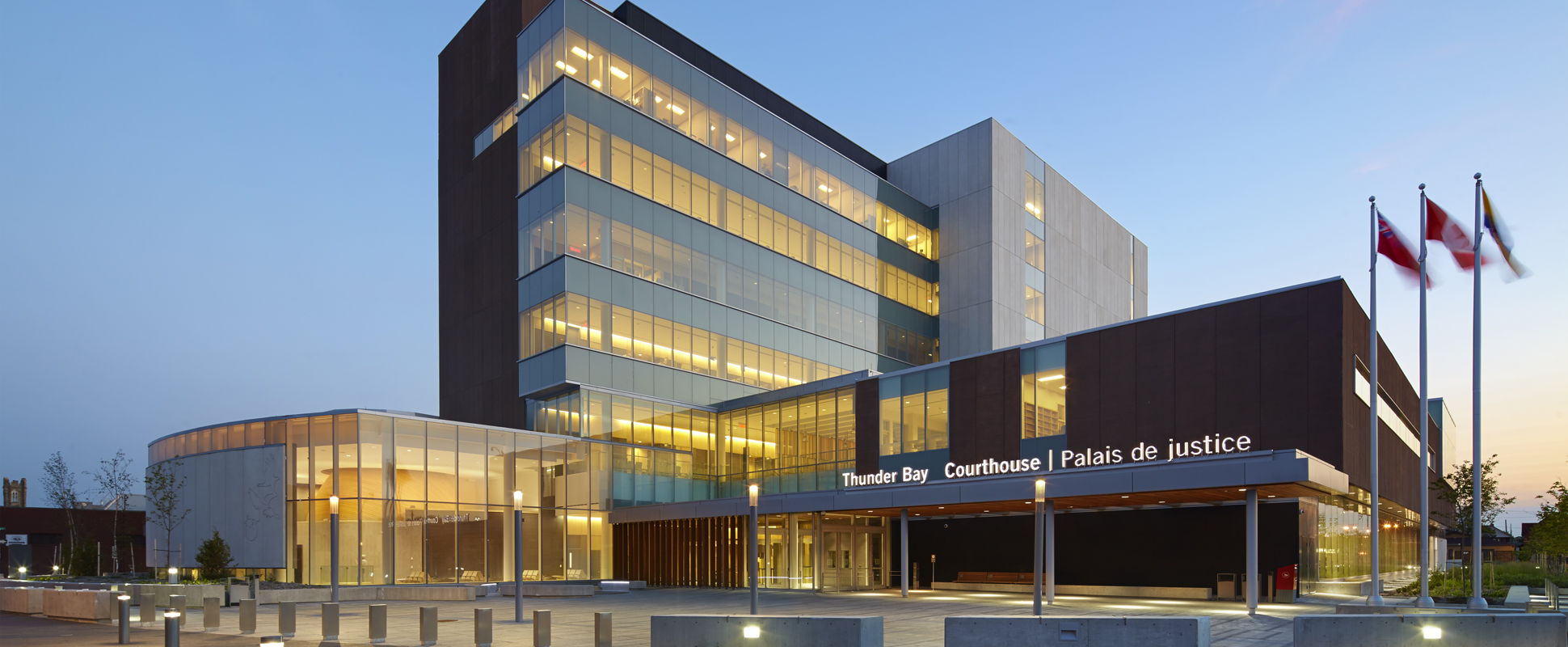 Exterior of the Thunder Bay Courthouse at night
